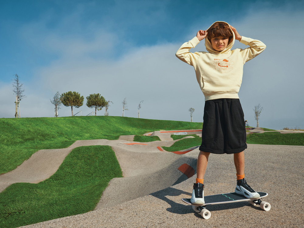 IQONIQ Yengo kids recycled katoen hoodie met steekzakken