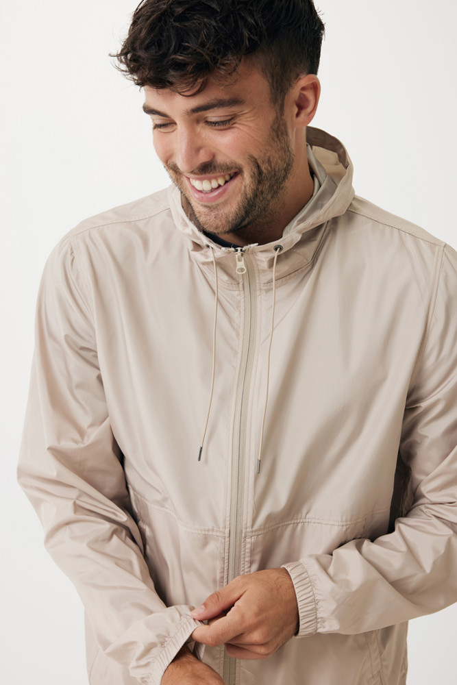 IQONIQ Logan gerecycled polyester lichtgewicht jas