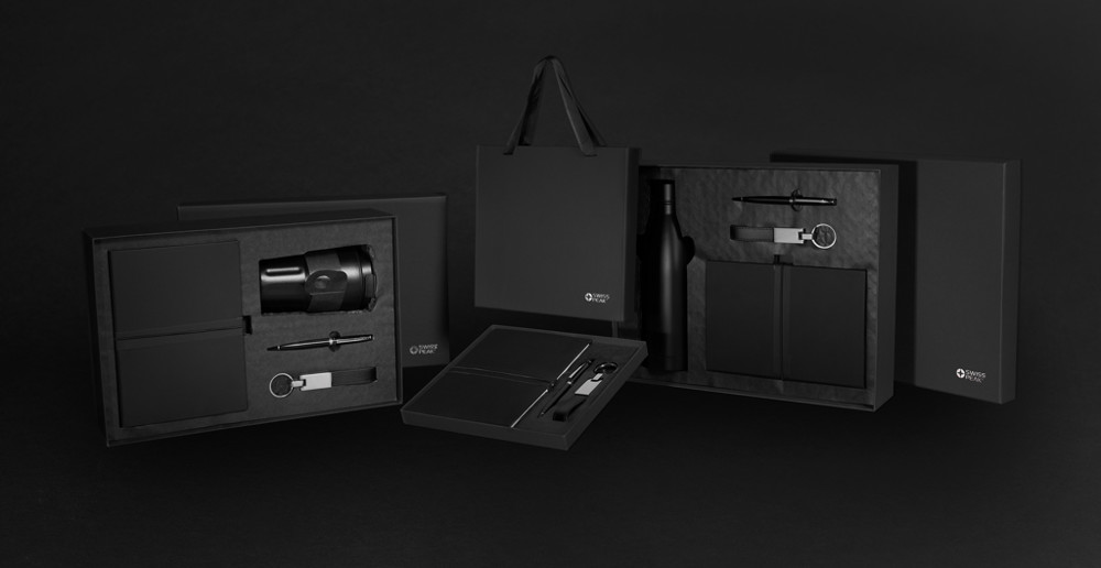 Swiss Peak RCS deluxe business gift set w/ water fles