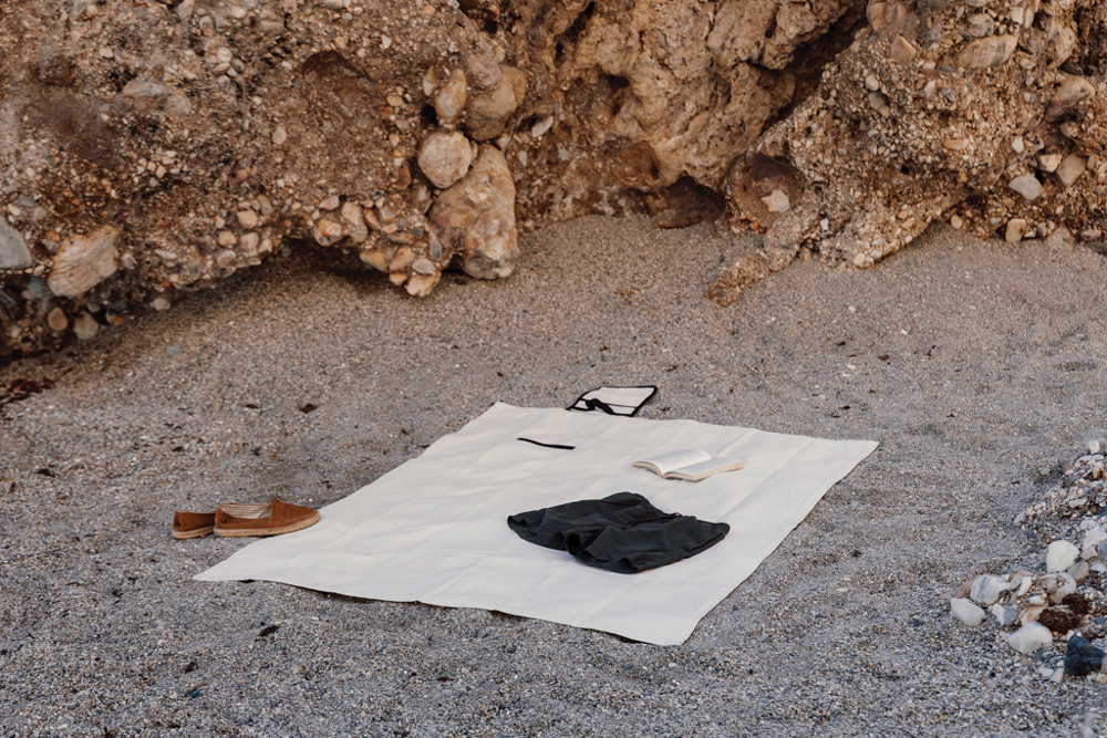 VINGA Volonne AWARE™ recycled canvas picknickkleed